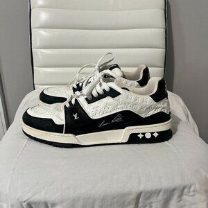 Louis Vuitton Trainer Sneaker Size 9 Men's